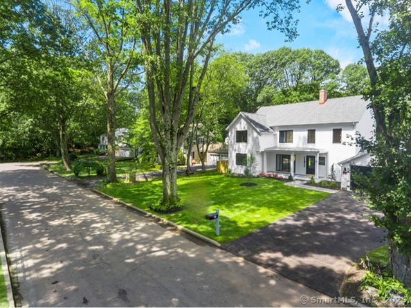92 Westwood Road, Fairfield CT 06825