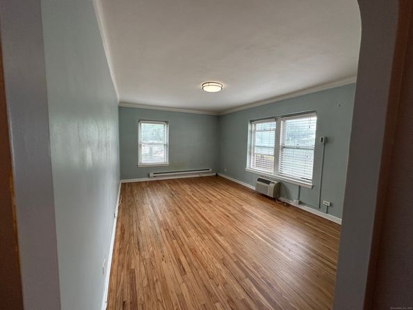 126 woodside Green 1A, Stamford CT 06901