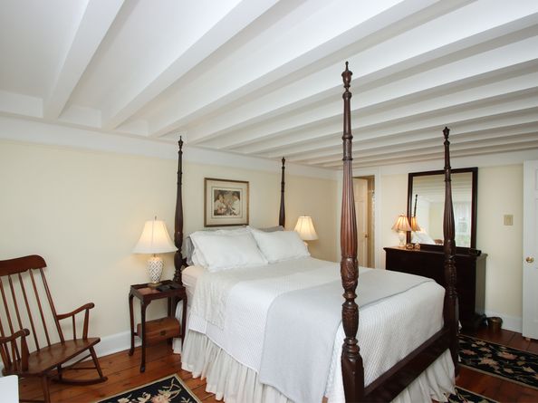 8 Hawleyville Road, Bethel CT 06801