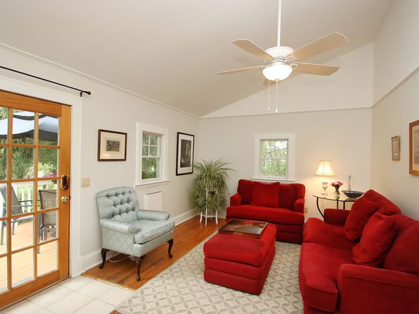 8 Hawleyville Road, Bethel CT 06801