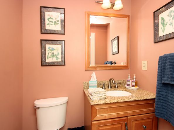 8 Hawleyville Road, Bethel CT 06801