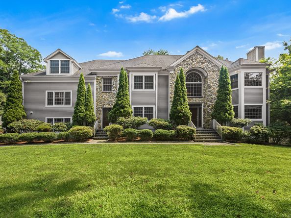 40 Wildwood Road, Stamford CT 06903