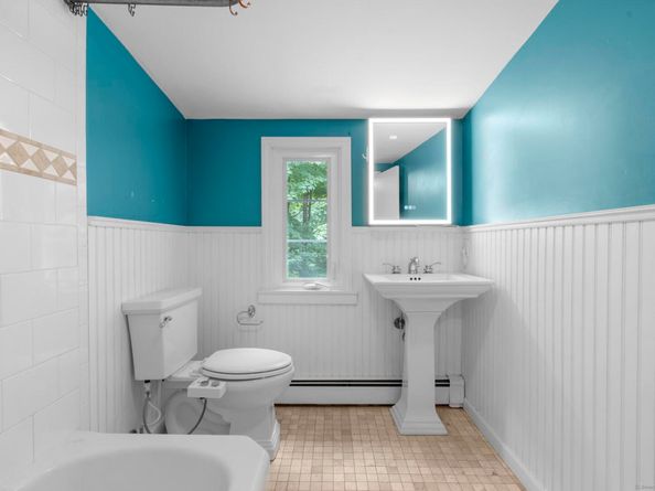 105 Ladder Hill Road N, Weston CT 06883