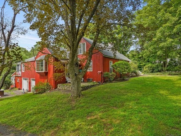 4 Whippoorwill Lane, Weston CT 06883
