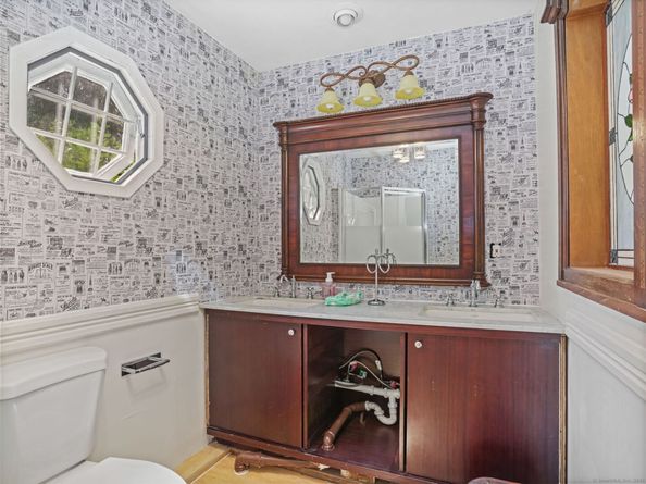 4 Whippoorwill Lane, Weston CT 06883