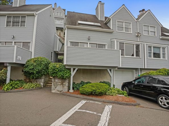 36 Wilton Crest 36, Wilton CT 06897