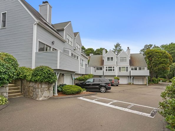 36 Wilton Crest 36, Wilton CT 06897