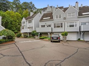 36 Wilton Crest 36, Wilton CT 06897