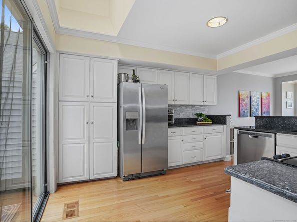 36 Wilton Crest 36, Wilton CT 06897