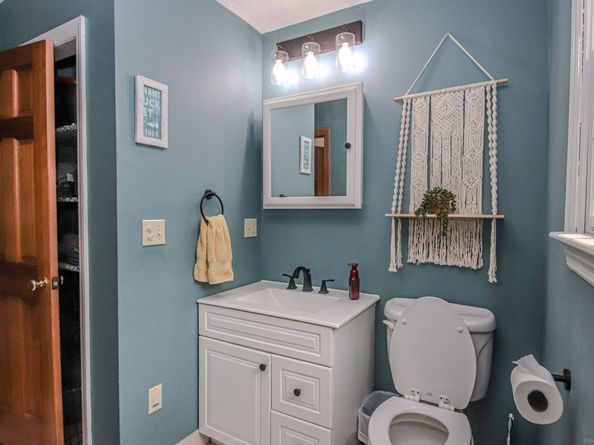 8 Capitol Drive, Shelton CT 06484