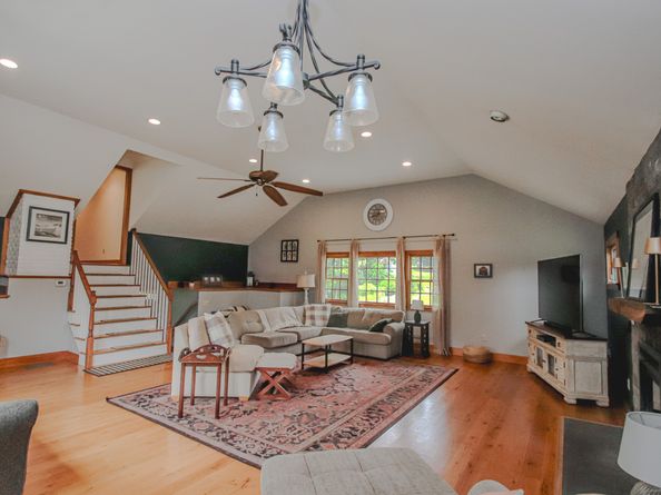 8 Capitol Drive, Shelton CT 06484