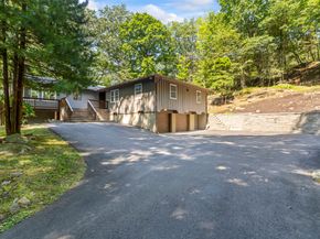 83 Buck Hill Road, Easton CT 06612