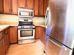717 Hawley Glen 18, Stratford CT 06614