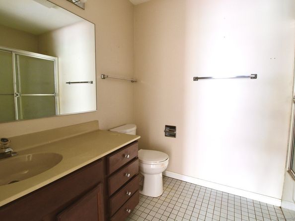 717 Hawley Glen 18, Stratford CT 06614