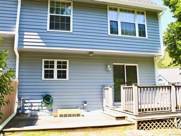 717 Hawley Glen 18, Stratford CT 06614
