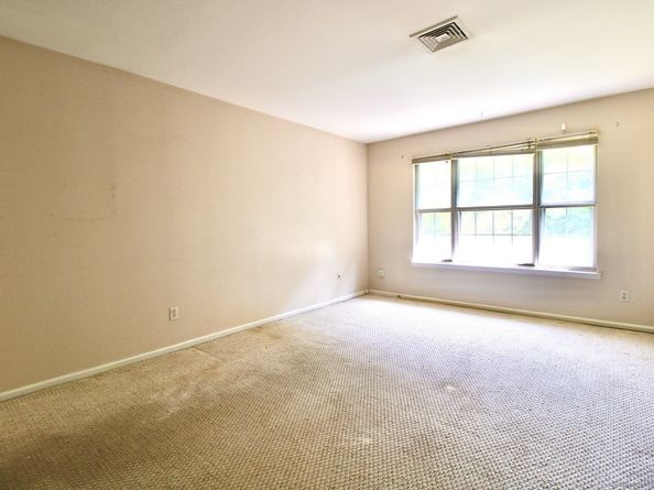 717 Hawley Glen 18, Stratford CT 06614