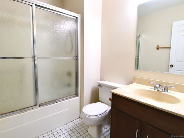 717 Hawley Glen 18, Stratford CT 06614