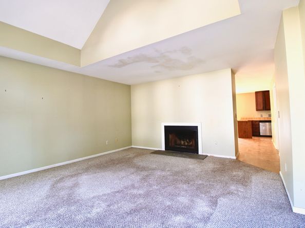 717 Hawley Glen 18, Stratford CT 06614
