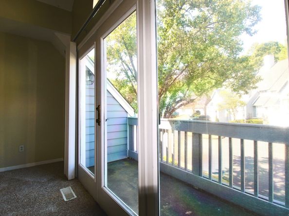 717 Hawley Glen 18, Stratford CT 06614