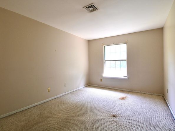 717 Hawley Glen 18, Stratford CT 06614