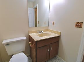 717 Hawley Glen 18, Stratford CT 06614