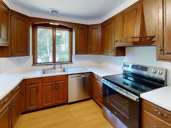 453 Whitney Avenue, Trumbull CT 06611