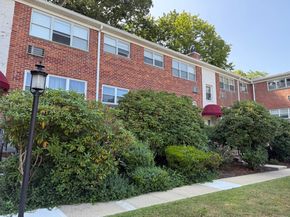11 Bedford Avenue APT E4, Norwalk CT 06850