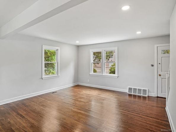 26 Bankside Street, Bridgeport CT 06606