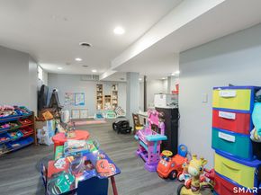 578 Beechmont Avenue, Bridgeport CT 06606