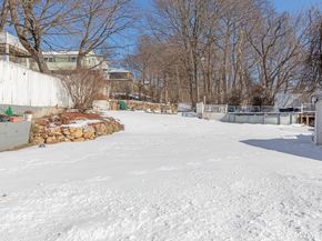 578 Beechmont Avenue, Bridgeport CT 06606