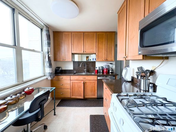50 Glenbrook Road 9C, Stamford CT 06902
