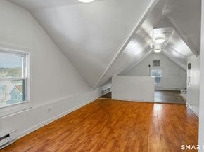 18 Grandview Avenue, Danbury CT 06810