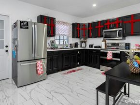 18 Grandview Avenue, Danbury CT 06810