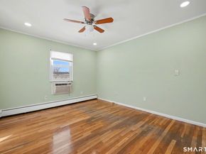 81 Cherry Hill Drive 1B, Bridgeport CT 06606