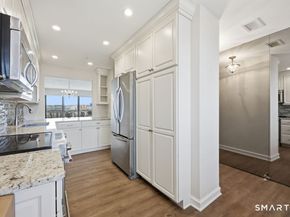 100 Seaview Avenue 2J, Norwalk CT 06855