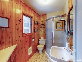 29 Carol Street, Danbury CT 06810