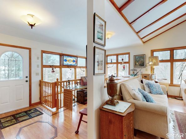 29 Carol Street, Danbury CT 06810