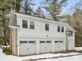 14 Chestnut Hill Road, Stamford CT 06903