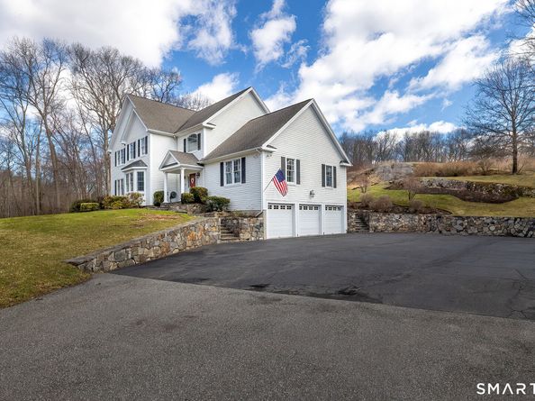 98 Hopewell Woods Road, Redding CT 06896