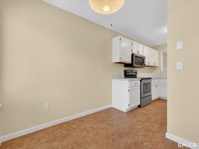 20 E Pembroke Road 8, Danbury CT 06811