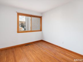 135 Courtland Avenue APT 13, Stamford CT 06902