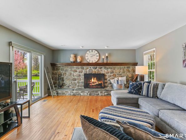 621 Shrub Oak Lane, Fairfield CT 06824