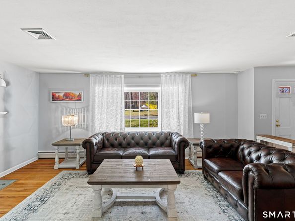19 Merrimac Drive, Trumbull CT 06611