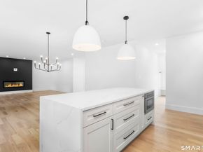 35 Oronoque Hills Road, Stratford CT 06614