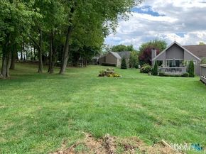 252 Agawam Drive A, Stratford CT 06614