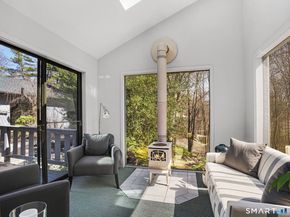 66 Dogwood Lane, Trumbull CT 06611