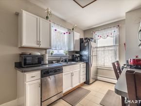 25 Westfield Avenue, Bridgeport CT 06606