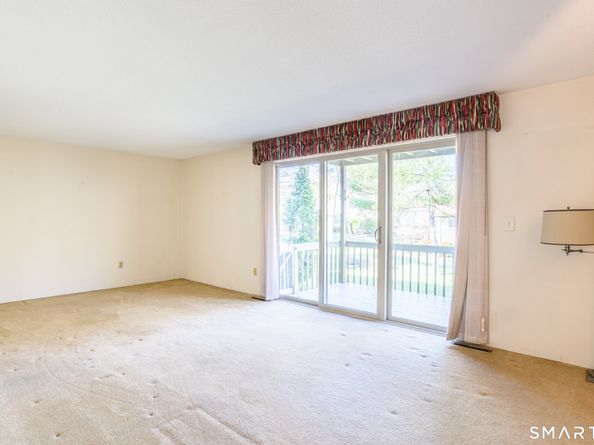 23 Happy Hollow Circle C, Stratford CT 06614