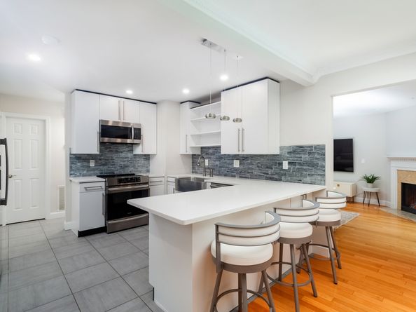 4 Pond View Drive 4, Brookfield CT 06804