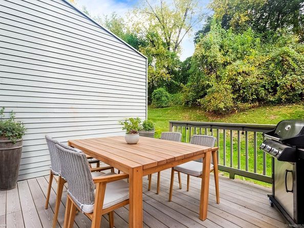 4 Pond View Drive 4, Brookfield CT 06804